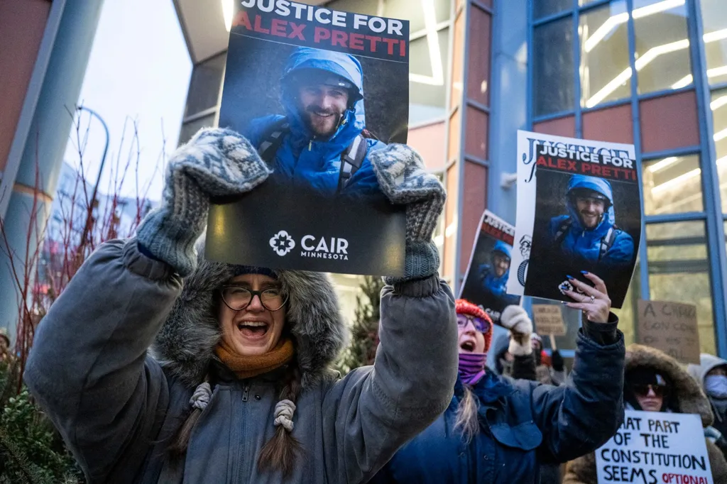 US Customs and Border Protection Places Agents on Leave after Fatal Shooting of Alex Pretti