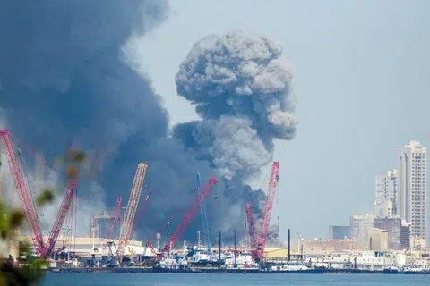 MISSILES OVER THE GULF: Iran Strikes US-Linked States, One Dead in Abu Dhabi