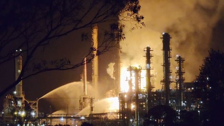 Fuel Prices Drop in Australia Despite Refinery Fire, Economic Risks Loom